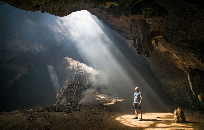 Lombok - jeskyně Bangkang  plná netopýrů.